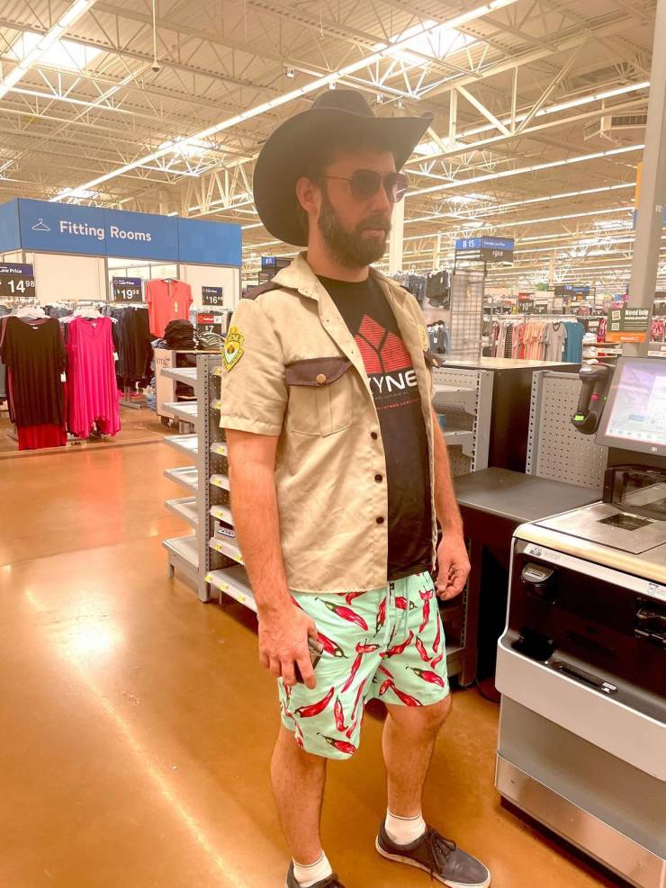 walmart is a wild place 44 pics 18.html - 44 HD Photos | Premium Gallery 2022