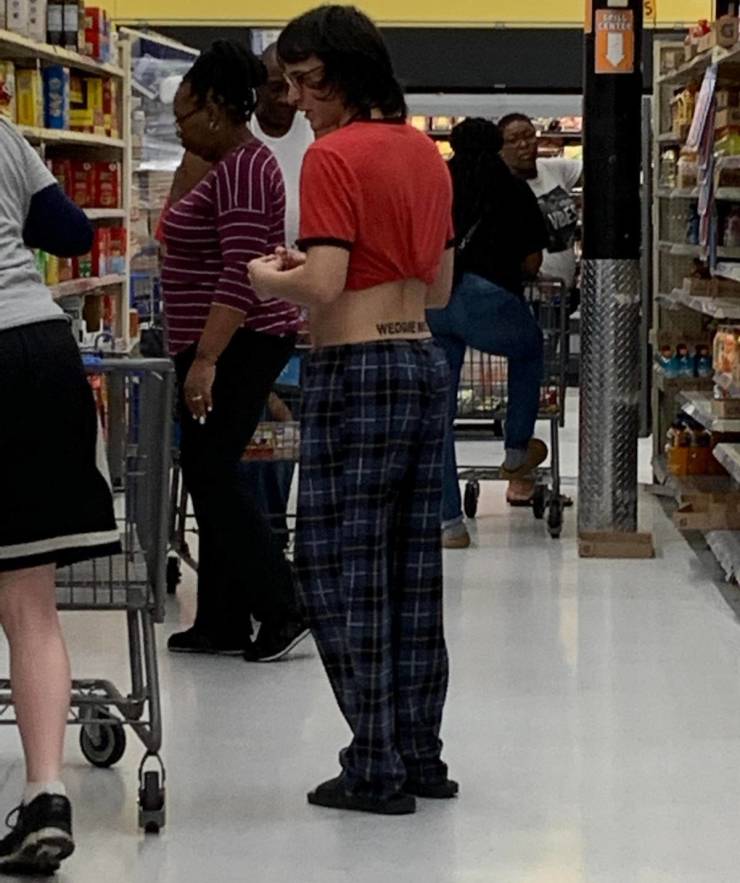 walmart is a wild place 44 pics 18.html - 44 HD Photos | Premium Gallery 2022