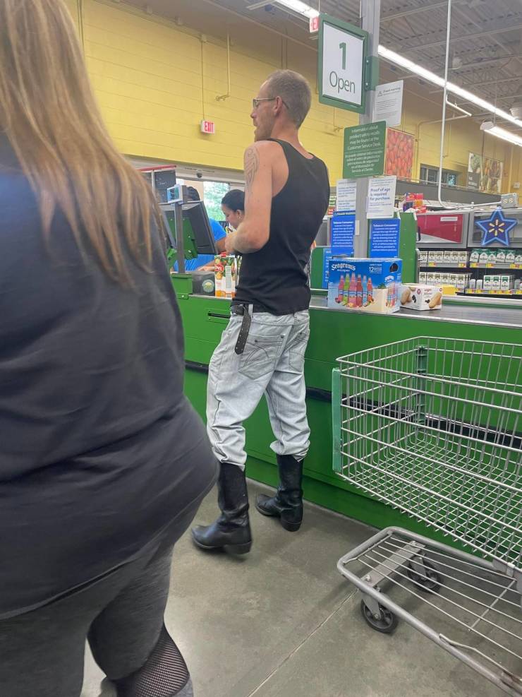 walmart is a wild place 44 pics 18.html - 44 HD Photos | Premium Gallery 2022
