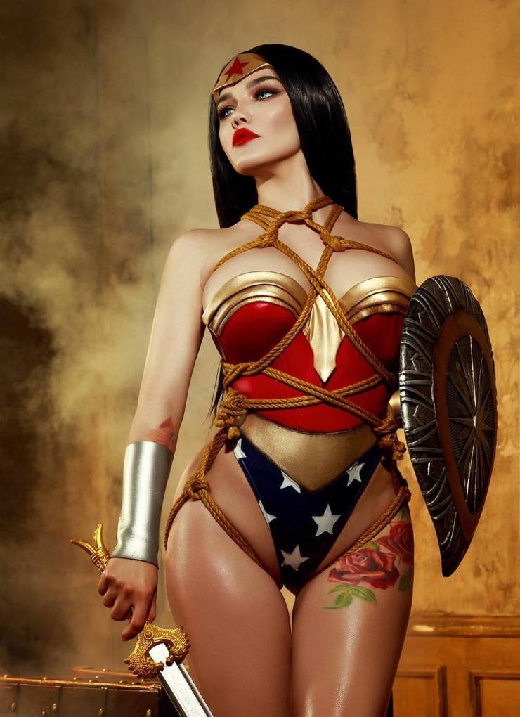 Wanna See Some Sexy Cosplays?