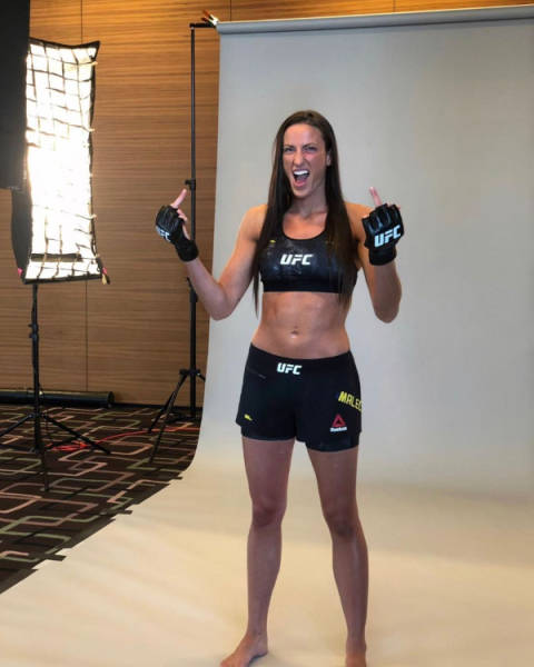 Wanna Get Knocked Out By Bea Malecki?