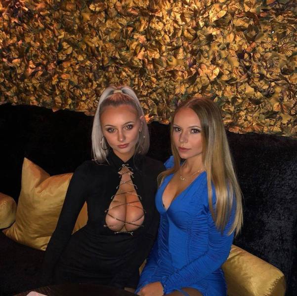 Sexy Girls In Tight Dresses