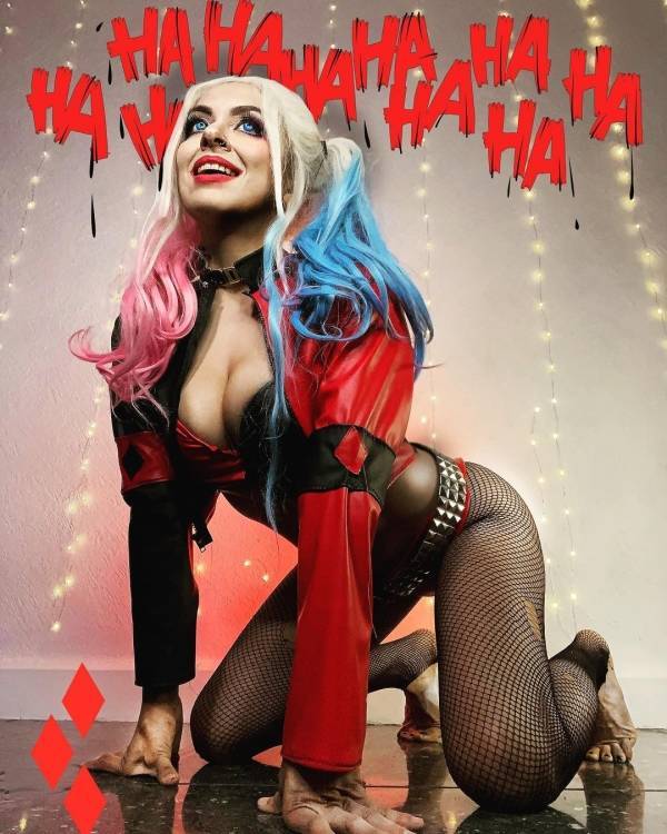 Cosplay? No, Sexy Cosplay!