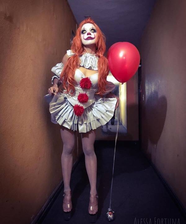 Cosplay? No, Sexy Cosplay!