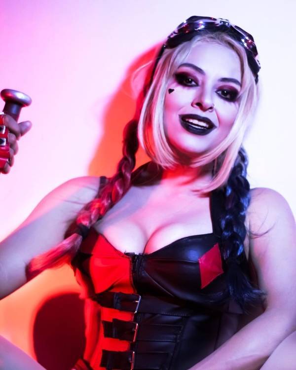 Cosplay? No, Sexy Cosplay!