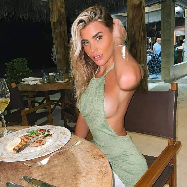 side boob extravaganza 46 pics 9.html - 46 HD Photos | Premium Gallery 2022