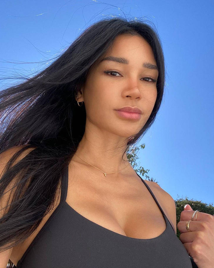 This Mom Looks Way Too Young!