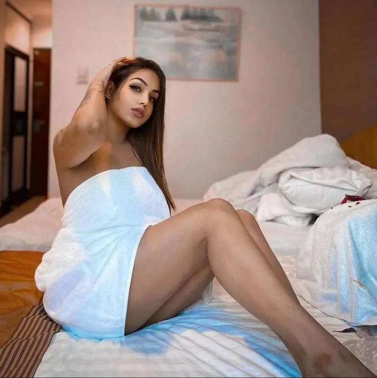 whats under the towel 40 pics 18.html - 40 HD Photos | Premium Gallery 2022