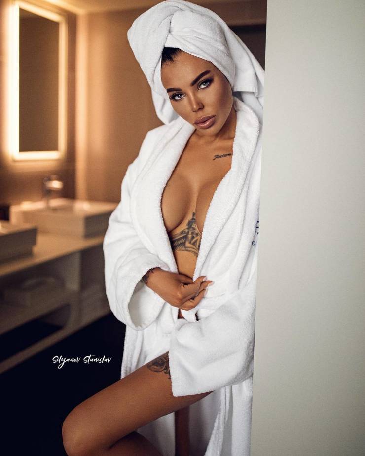 whats under the towel 40 pics 18.html - 40 HD Photos | Premium Gallery 2022