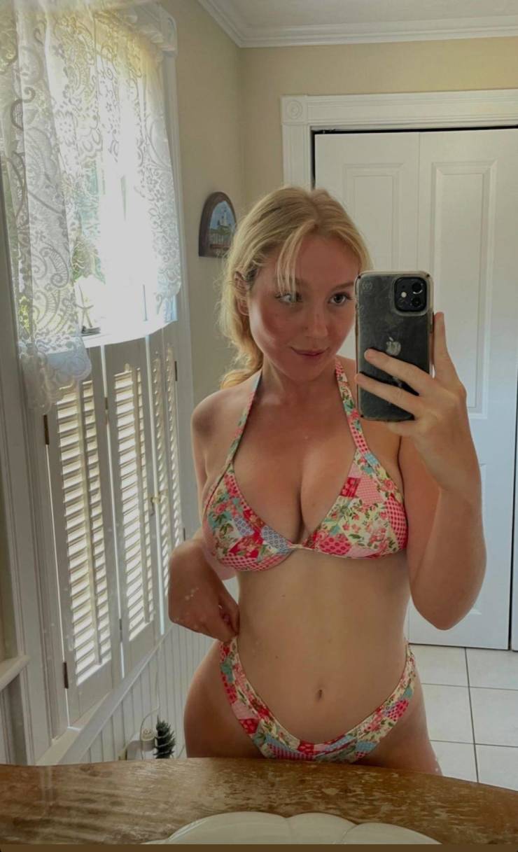 What’s In The Mirror?!