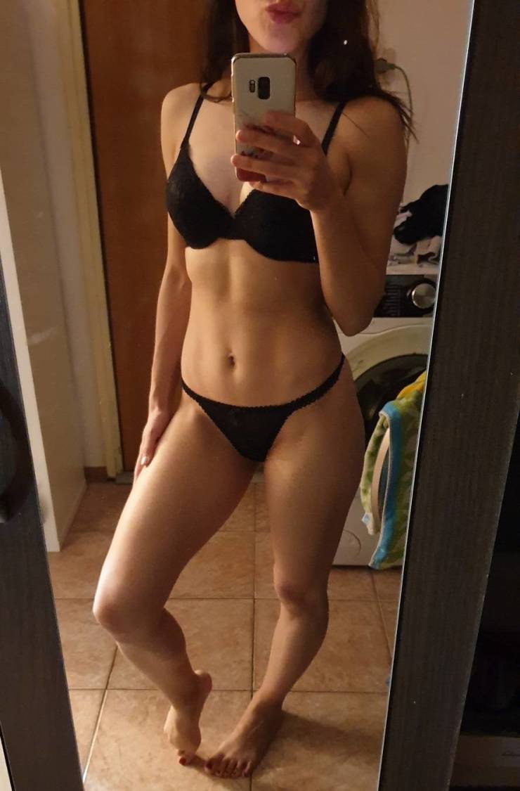 whats in the mirror 48 pics 17.html - 48 HD Photos | Premium Gallery 2022