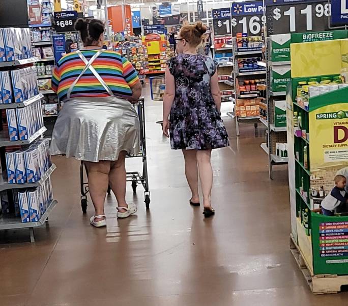 “Walmart” Customers Are Wild…