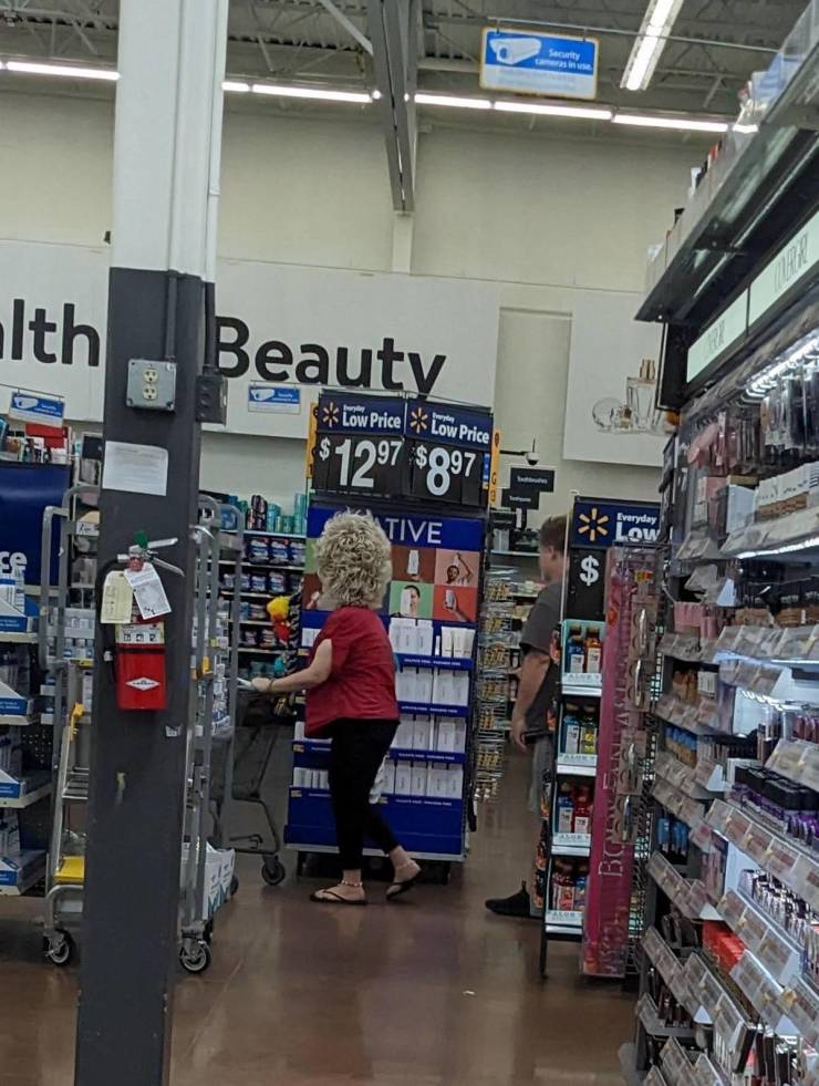 “Walmart” Customers Are Wild…