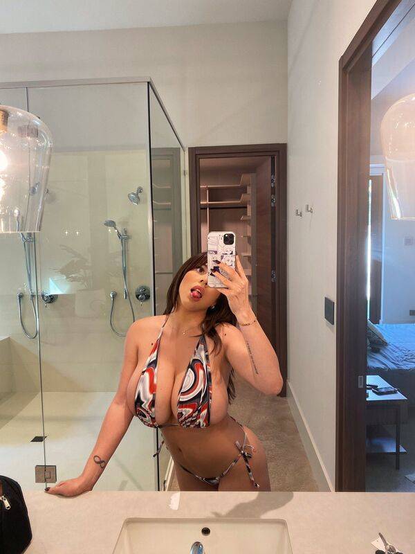 What’s Behind You?