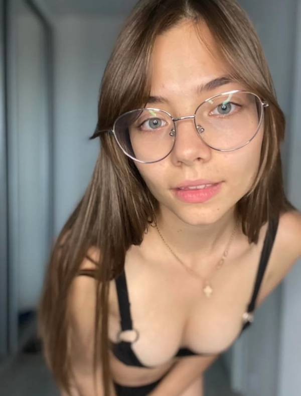 pretty eyes behind cute glasses 46 pics 17.html - 46 HD Photos | Premium Gallery 2022