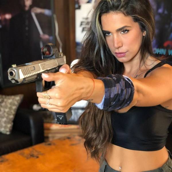 sexy girls with some serious firearms 56 pics 2.html - 56 HD Photos | Premium Gallery 2022