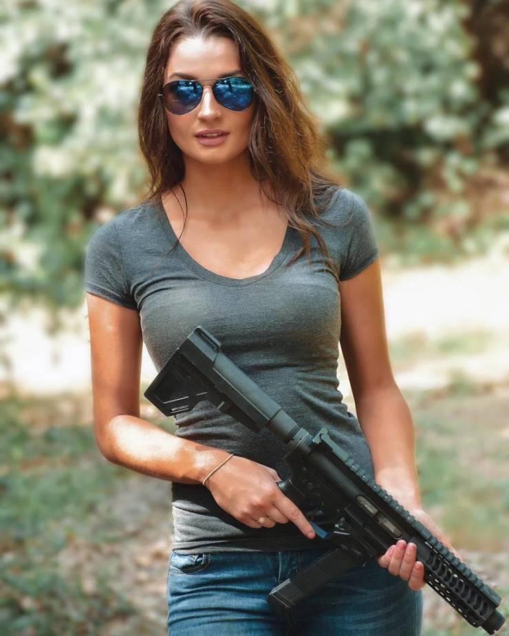 sexy girls with some serious firearms 56 pics 2.html - 56 HD Photos | Premium Gallery 2022