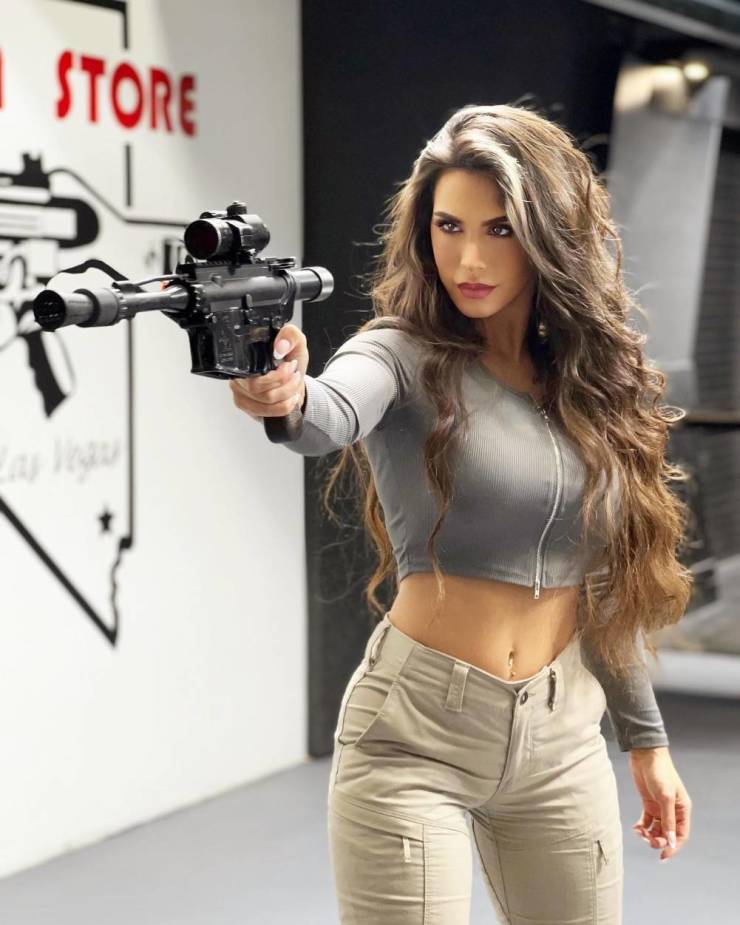 sexy girls with some serious firearms 56 pics 2.html - 56 HD Photos | Premium Gallery 2022