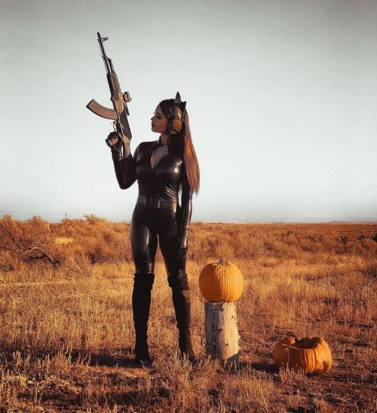 Guns And Girls: A Powerful Combination