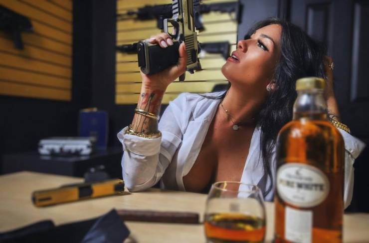 guns and girls a powerful combination 40 pics 8.html - 40 HD Photos | Premium Gallery 2023