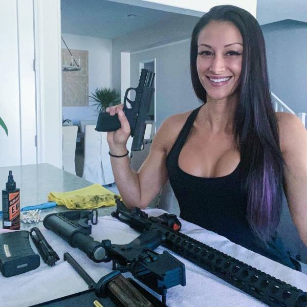 guns and girls a powerful combination 40 pics 8.html - 40 HD Photos | Premium Gallery 2023
