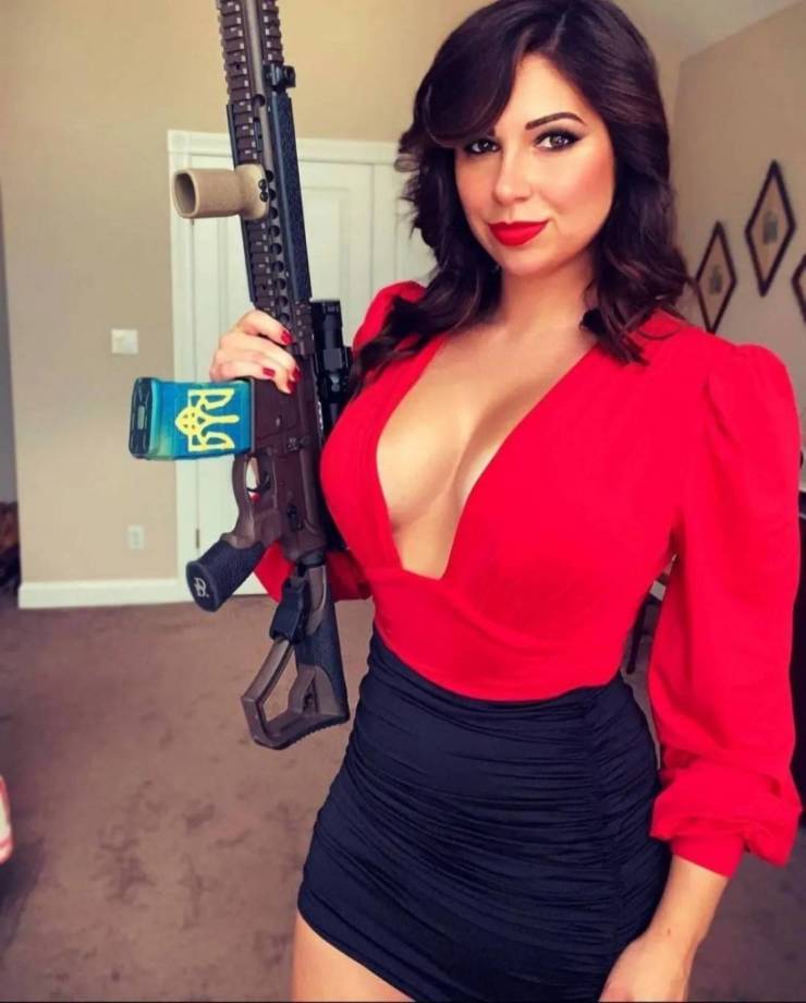 big guns and sexy girls 54 pics 3.html - 54 HD Photos | Premium Gallery 2023