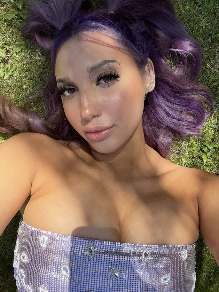 Boobs! Boobs Everywhere!