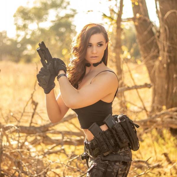 guns and girls a powerful combination 49 pics 24.html - 49 HD Photos | Premium Gallery 2023