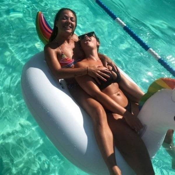 girls love having fun 59 pics 2.html - 59 HD Photos | Premium Gallery 2023