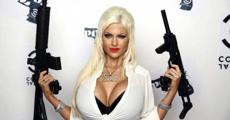 big guns and sexy girls 61 pics 3.html - 61 HD Photos | Premium Gallery 2023