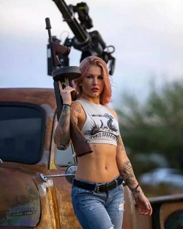 Big Guns And Sexy Girls