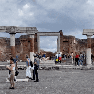 influencers caught in the act hilarious moments on display 16 gifs 1.html - 1 HD GIF | Premium Gallery 2023