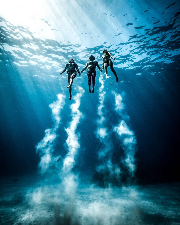 Girls Underwater photographed By John Kowitz