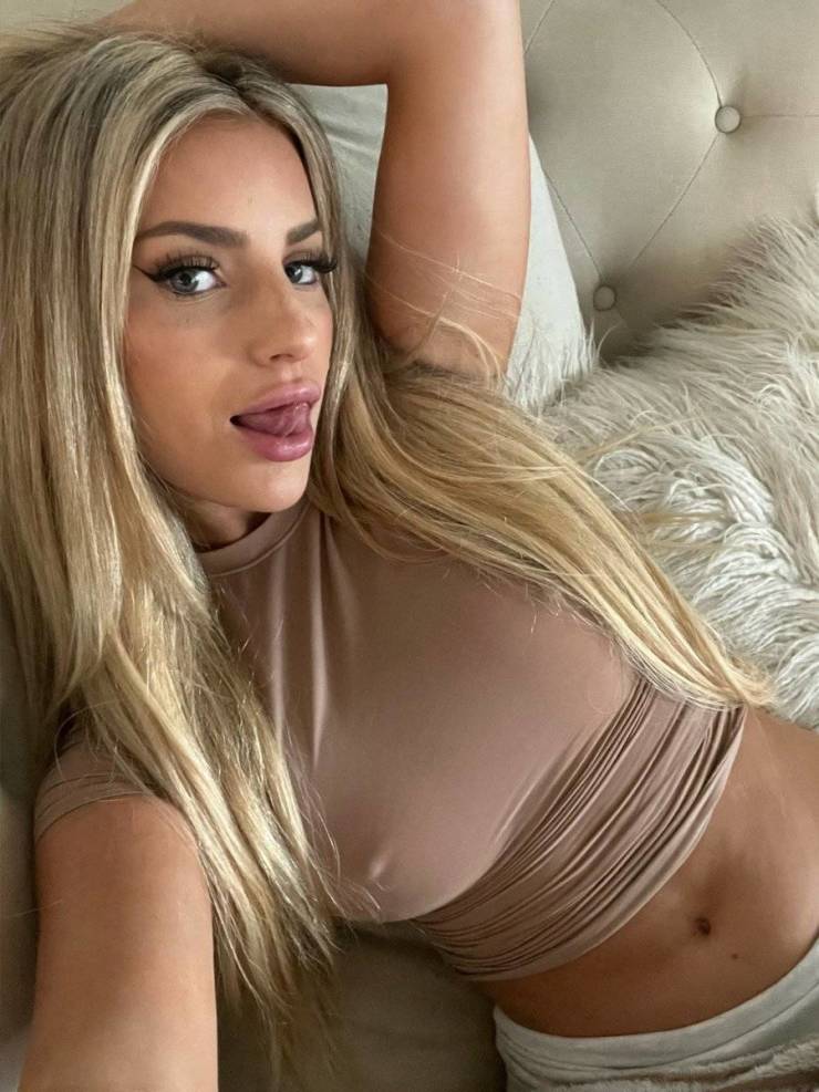 tongues out 46 pics 2.html - 46 HD Photos | Premium Gallery 2023