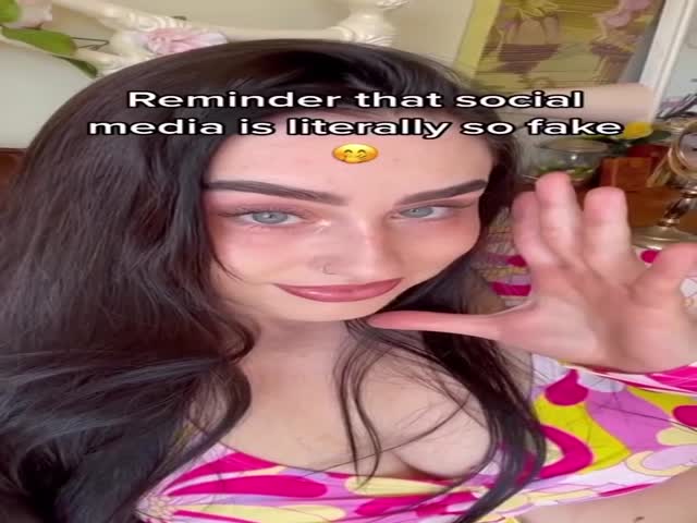 Social Media Vs Reality