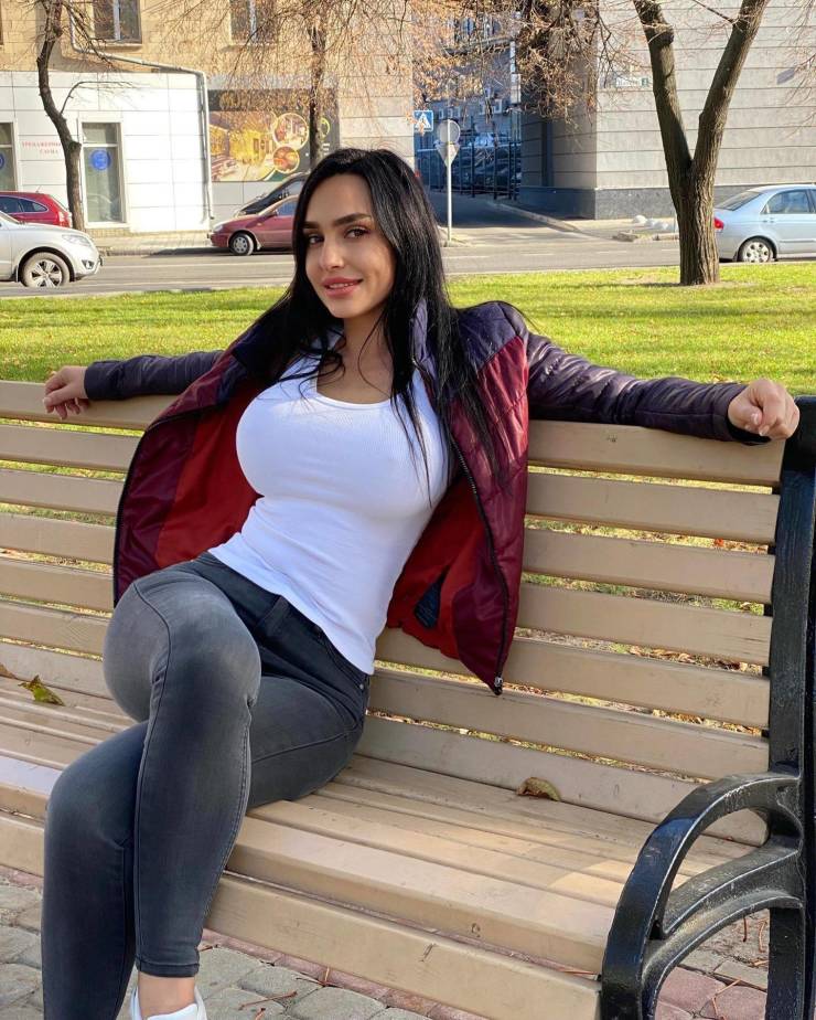 hot girls you meet on the streets 37 pics 8.html - 37 HD Photos | Premium Gallery 2023