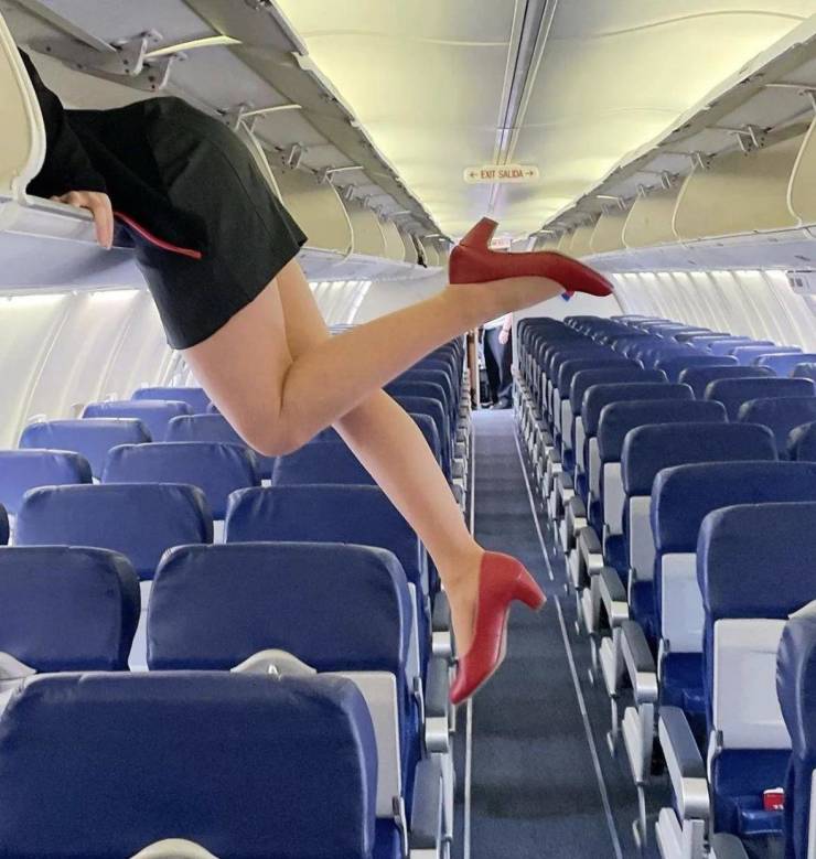 Flight Attendants Share Their Sexy Pics