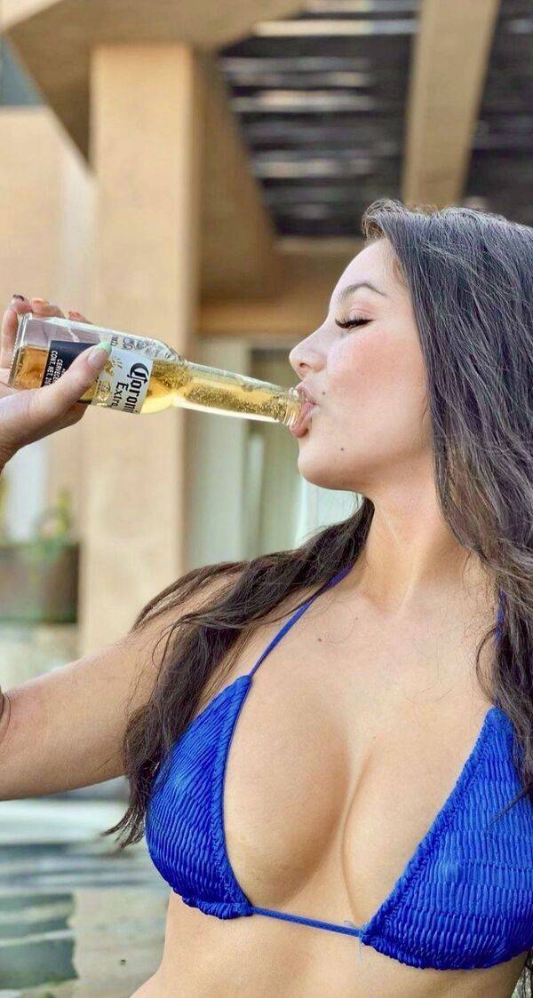 cheers to everyone 44 pics 3 gifs 1.html - 44 HD GIF | Premium Gallery 2023