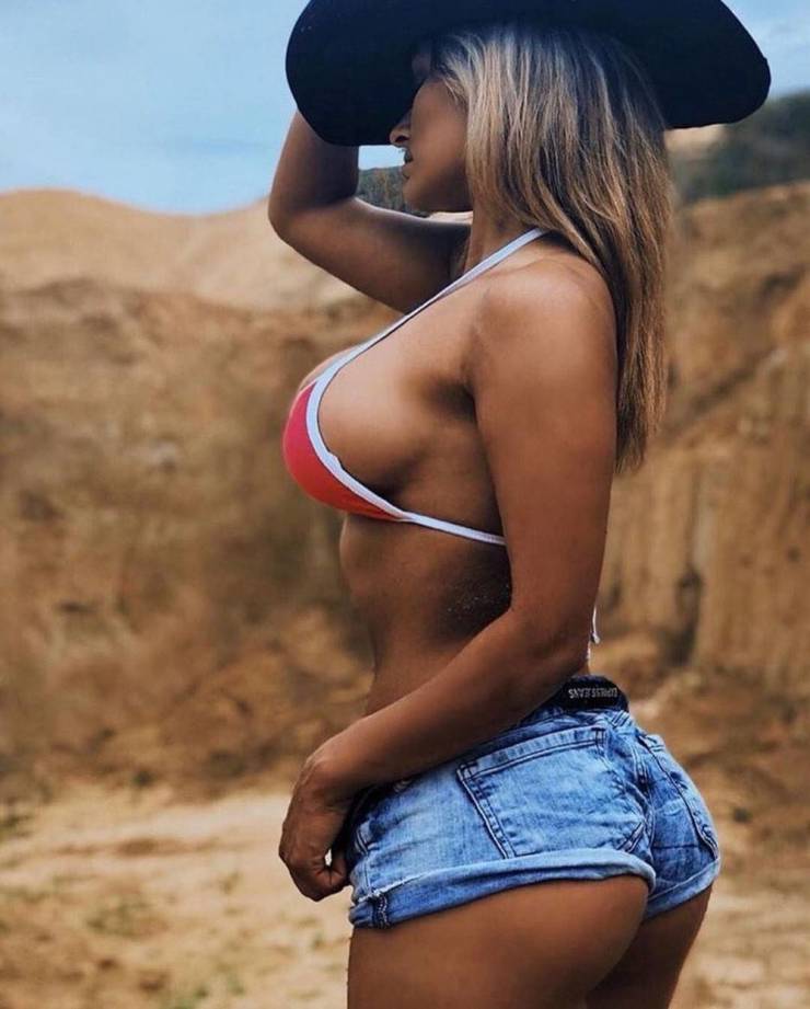 sideboobs look good from all angles 46 pics 7.html - 46 HD Photos | Premium Gallery 2023