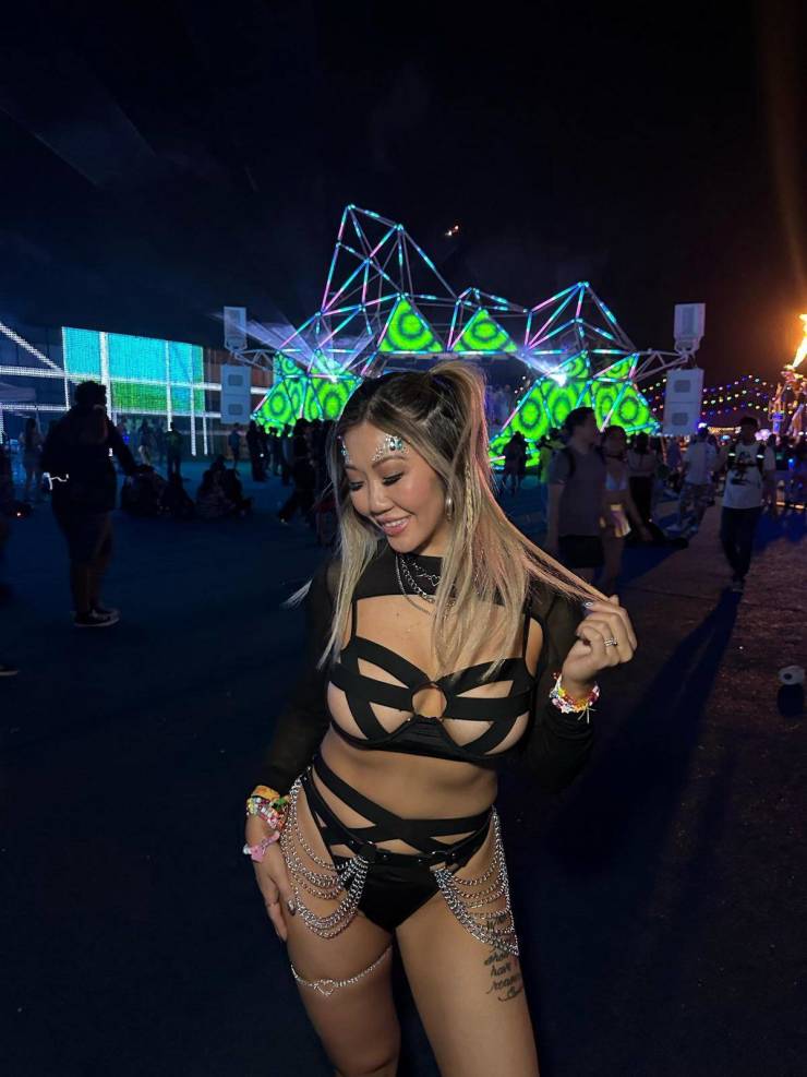 sexy girls at music festivals 41 pics 7 gifs 1.html - 41 HD GIF | Premium Gallery 2023