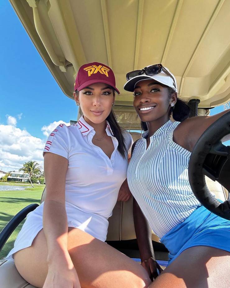 It’s Sexy Golf Time!