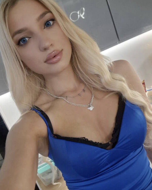 blondes coming in hot 48 pics 22.html - 48 HD Photos | Premium Gallery 2023