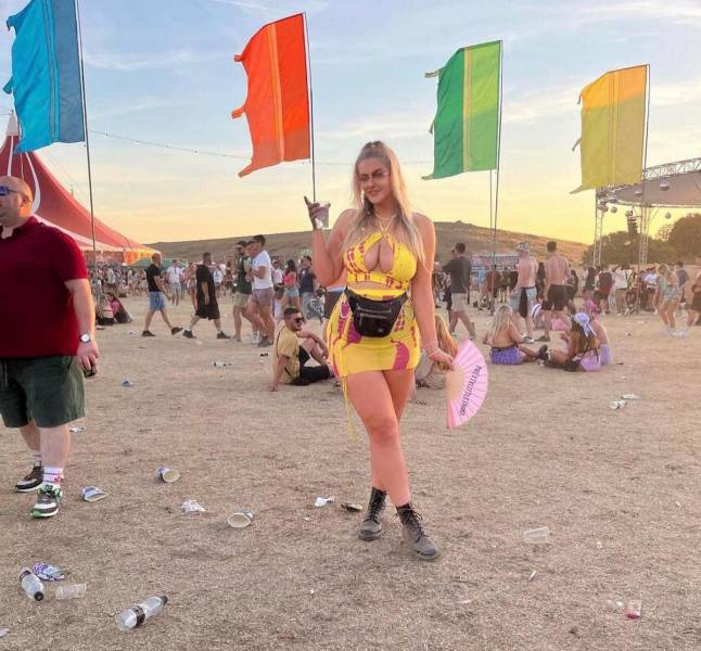 sexy girls at music festivals 45 pics 4.html - 45 HD Photos | Premium Gallery 2023