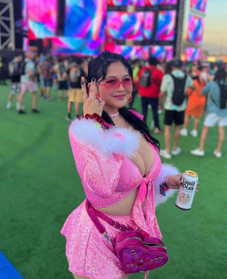 sexy girls at music festivals 45 pics 4.html - 45 HD Photos | Premium Gallery 2023