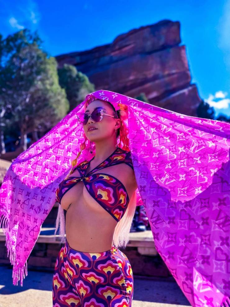 sexy girls at music festivals 45 pics 4.html - 45 HD Photos | Premium Gallery 2023