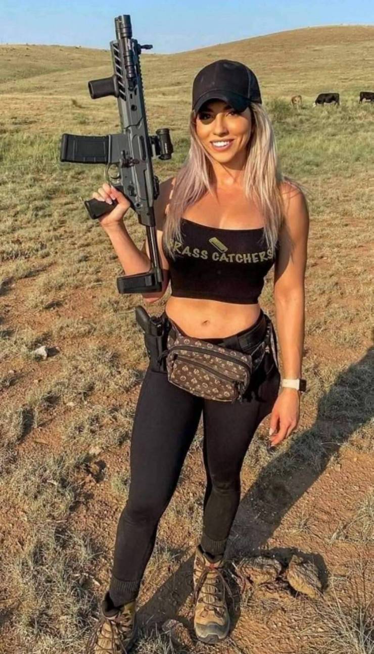 guns and girls a powerful combination 59 pics 4.html - 59 HD Photos | Premium Gallery 2023