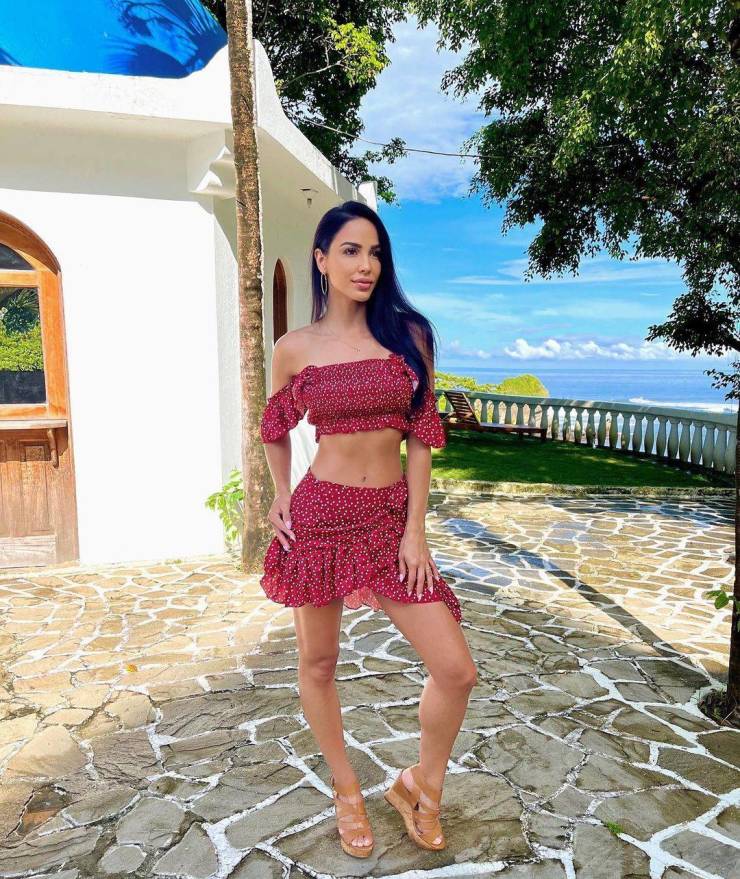 Sundresses Are Always Sexy!