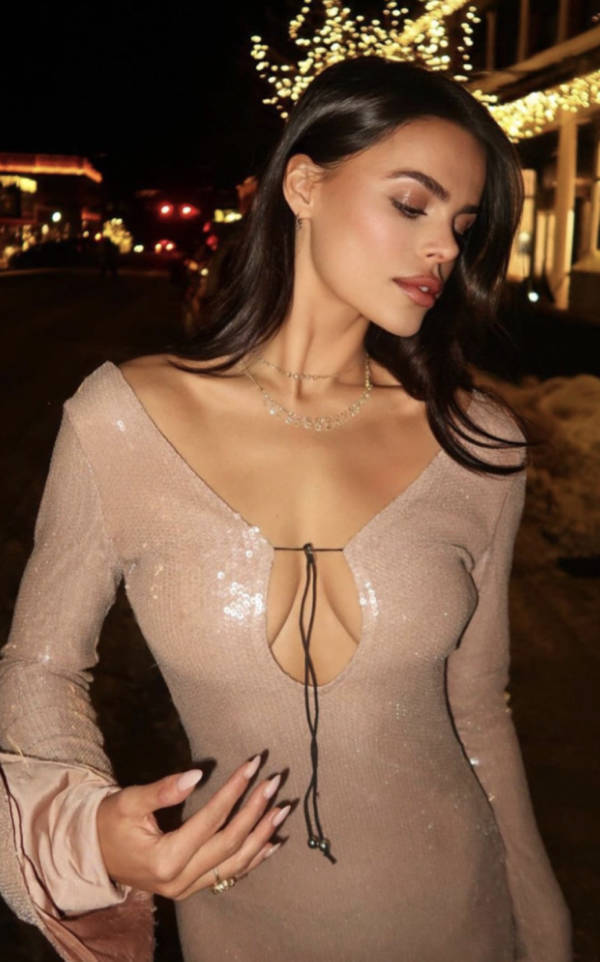 you cant resist these brunettes 42 pics 14.html - 42 HD Photos | Premium Gallery 2023