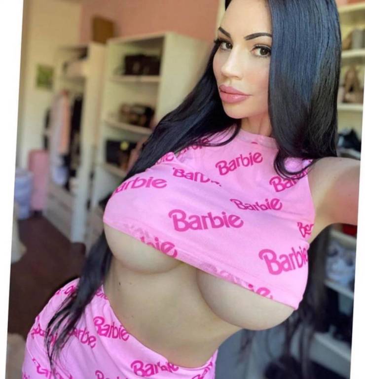 Over-whelming Under-Boobs