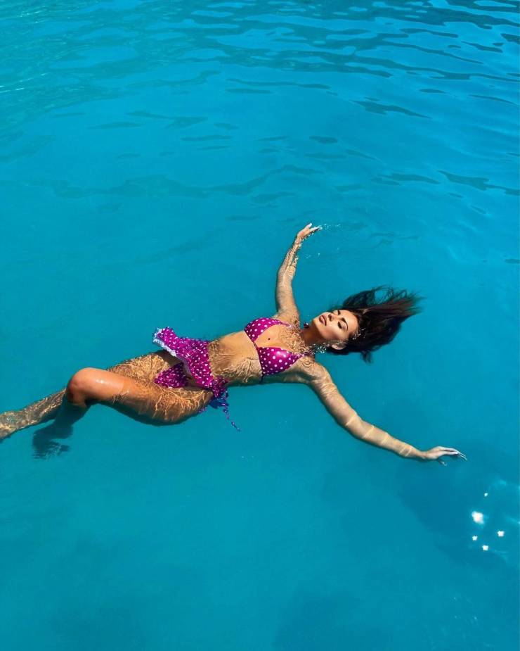 so wet and so sexy 6 pics 5.html - 6 HD Photos | Premium Gallery 2023